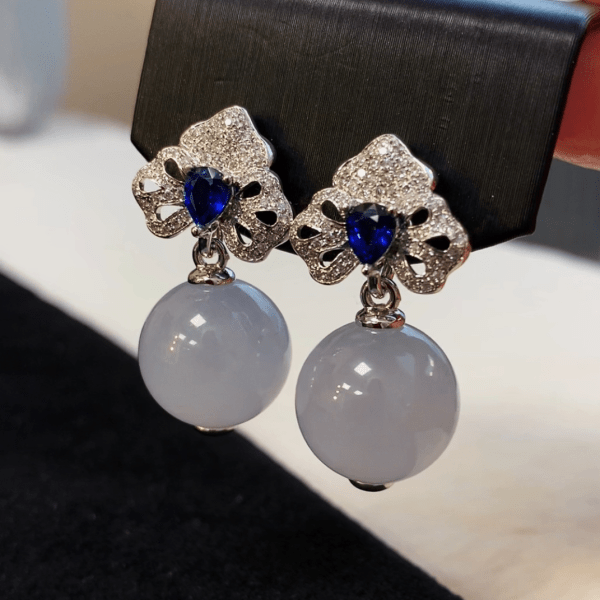 緬甸翡翠A玉白冰珠耳環18K金藍寶石Burmese Jadeite Jade Icy Bead Pendant 18K Gold, Sapphire&Diomands